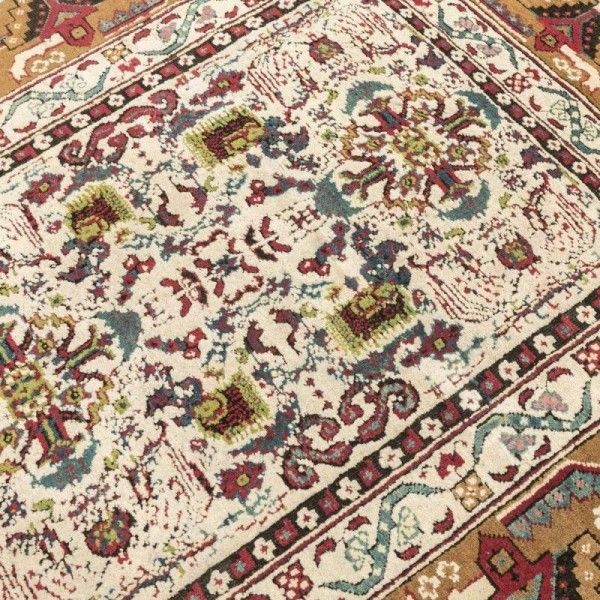 Antique Indian Rug. Agra Classic...