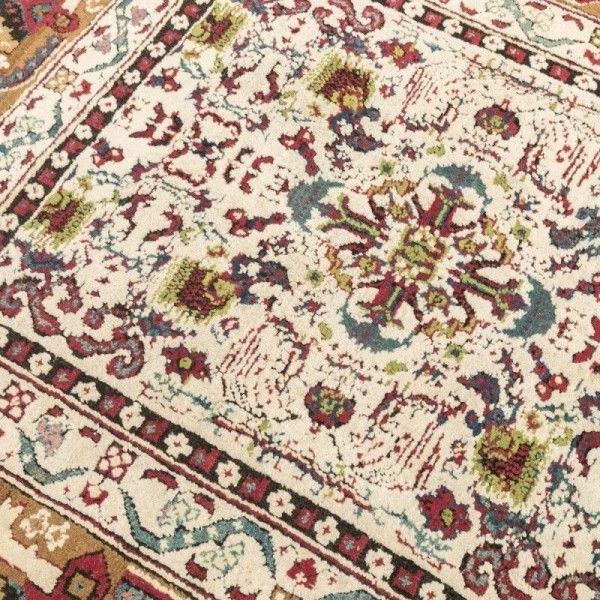Antique Indian Rug. Agra Classic...