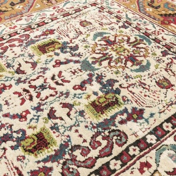 Antique Indian Rug. Agra Classic...