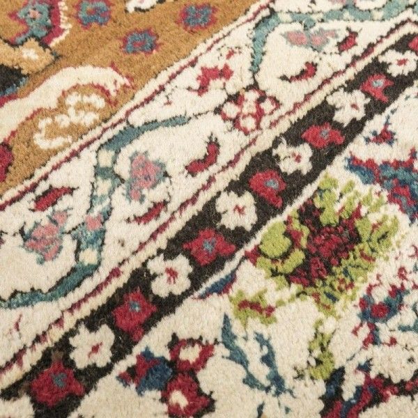 Antique Indian Rug. Agra Classic...
