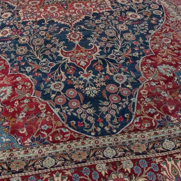Kirman Persian Rug.  Central...