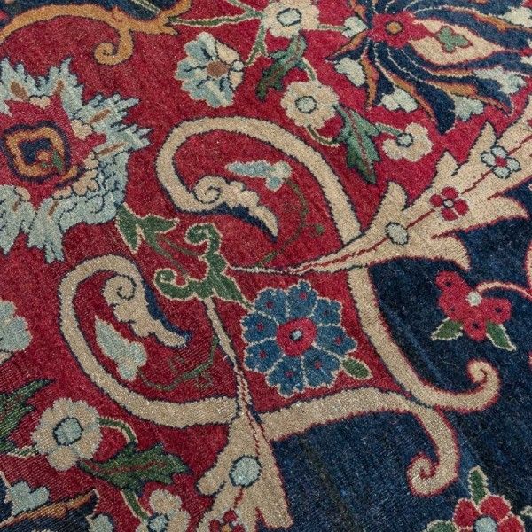 Kirman Persian Rug.  Central...