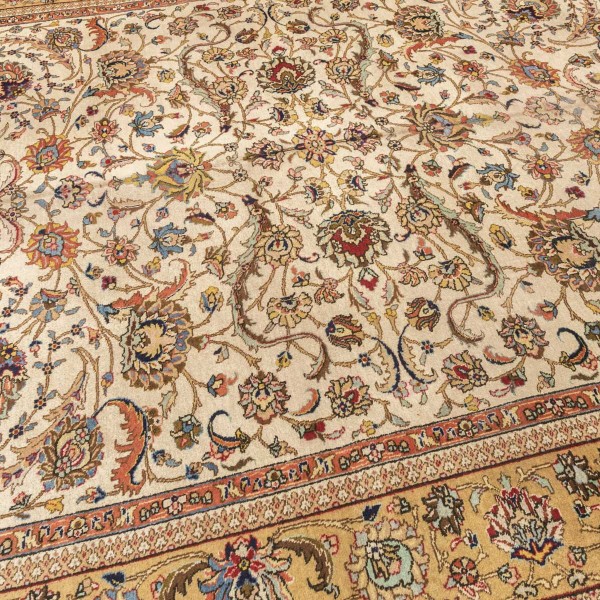 Alfombra Tabriz. Diseño Clásico...