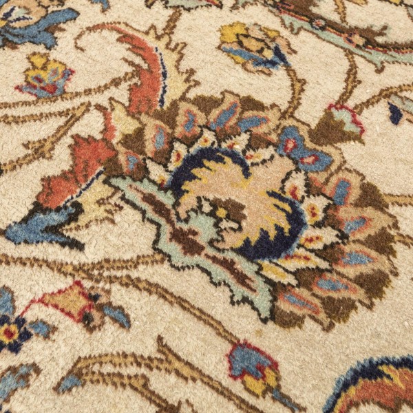 Alfombra Tabriz. Diseño Clásico...