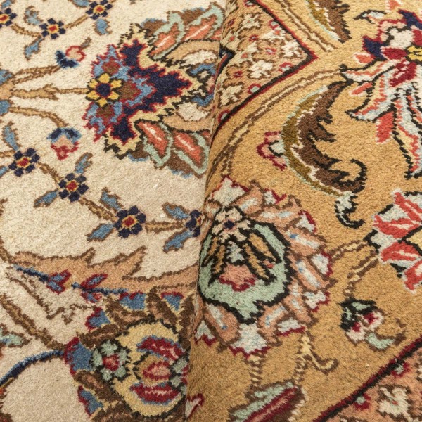 Alfombra Tabriz. Diseño Clásico...