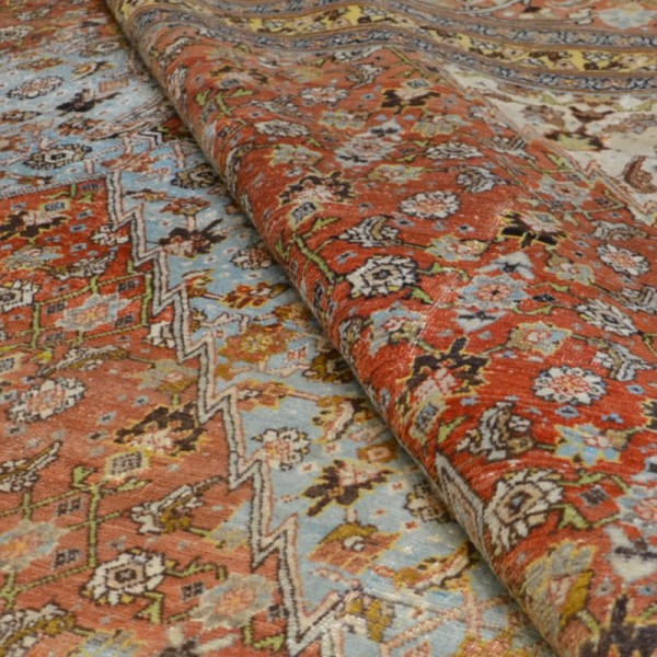 Persian Wool Rug. Classic Tabriz...