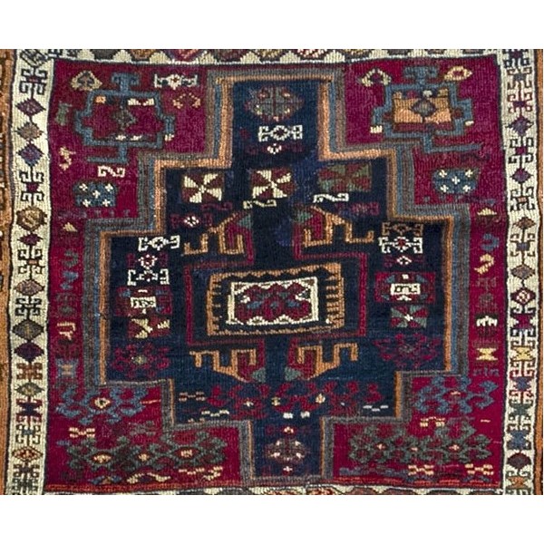 Alfombra Antigua Yuruk. 1,70 x 1,30 m