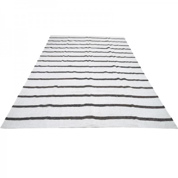 Contemporary Kilim. handmade in hemp....