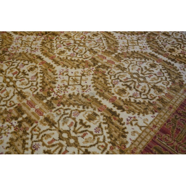 Spanish Rug. Classic Design. 3.80 x...