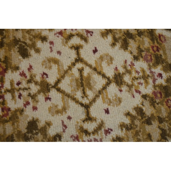 Spanish Rug. Classic Design. 3.80 x...