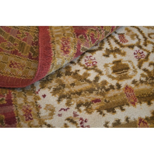 Spanish Rug. Classic Design. 3.80 x...